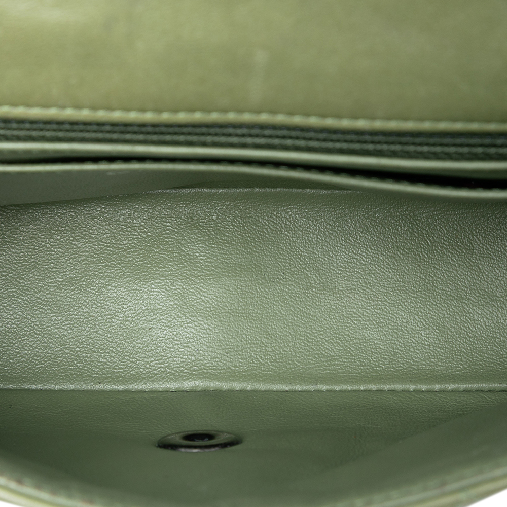 Pre-Loved Chanel Mini Rectangular Classic Lambski… - image 4